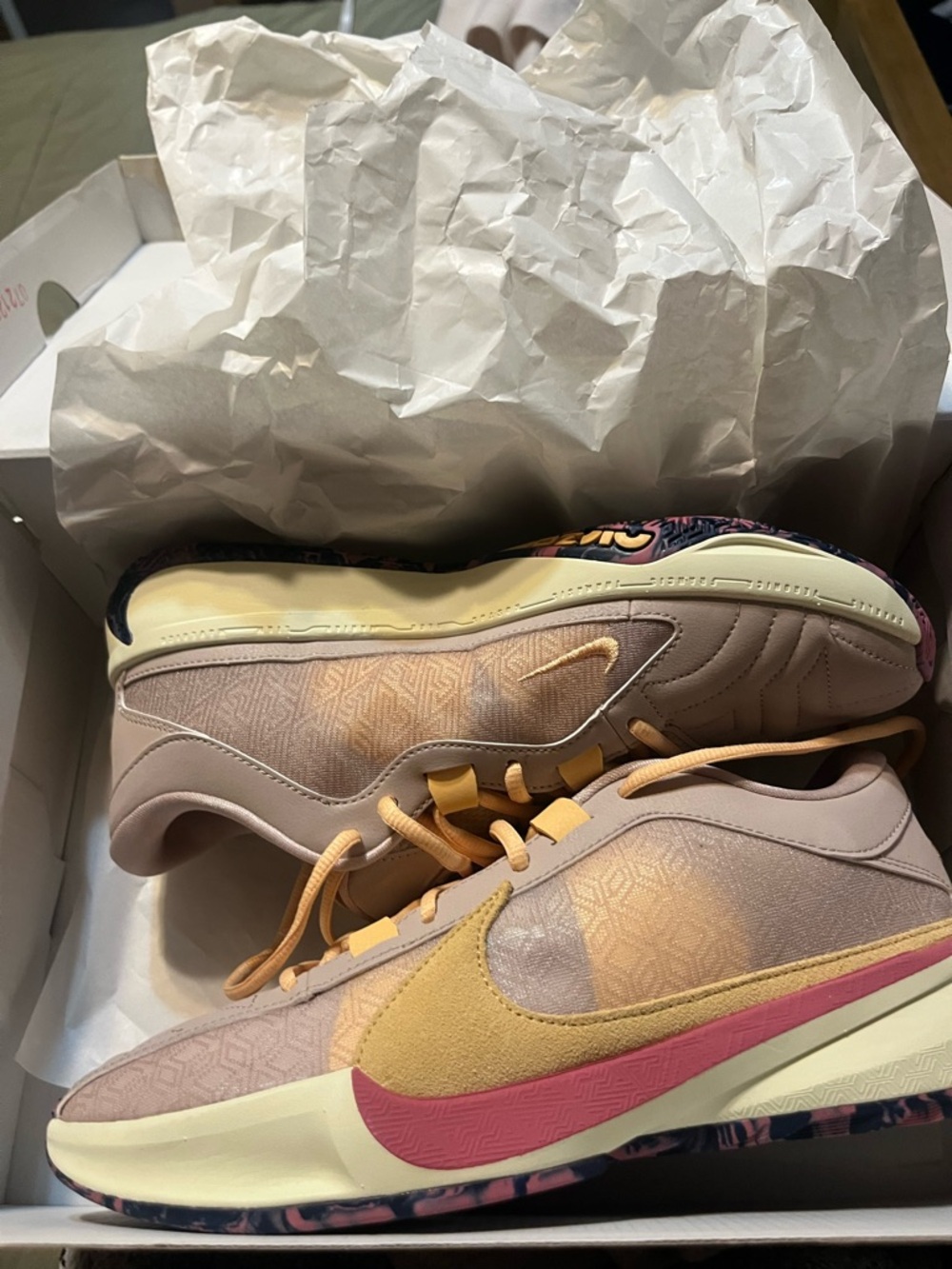 Nike giannis antetokounmpo zoom freak 5